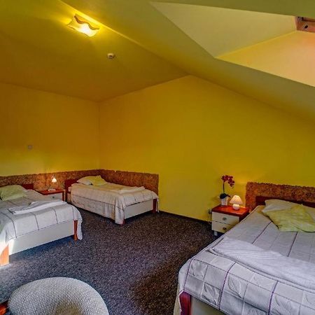 Hotel "Piast" Tuczempy Exterior foto