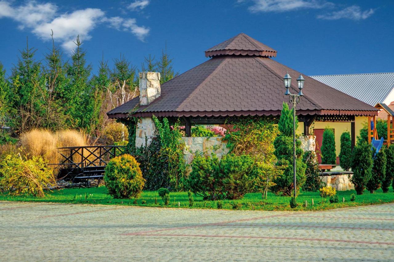 Hotel "Piast" Tuczempy Exterior foto